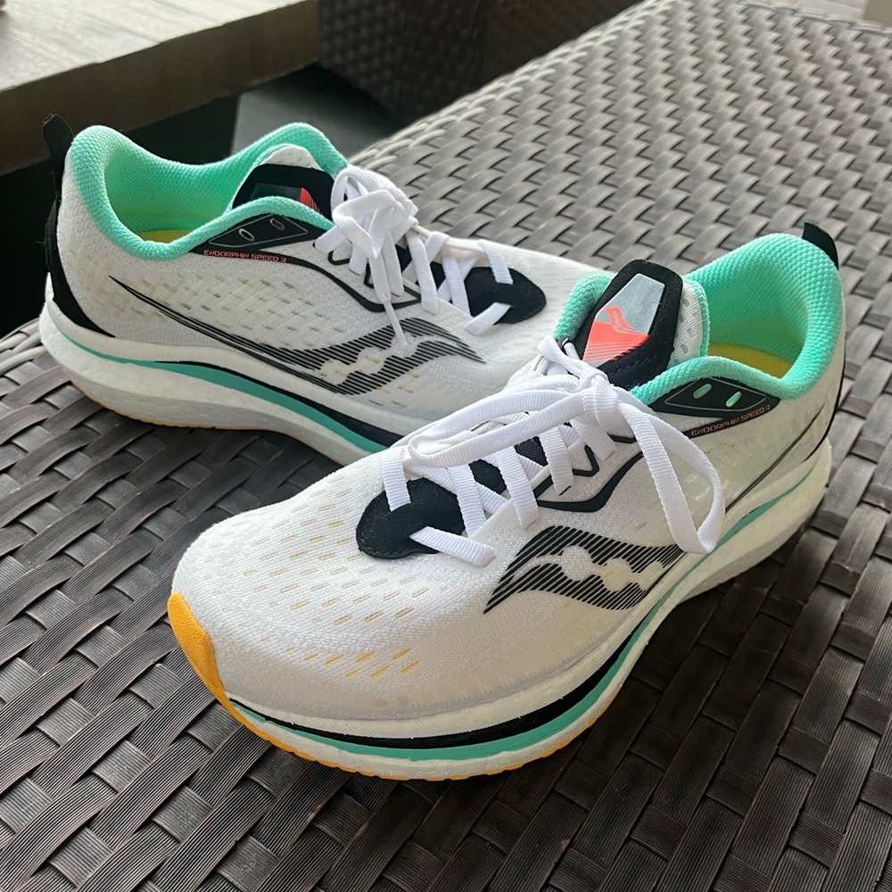 Saucony Endorphin Speed 2 Size 7.5 Women’s